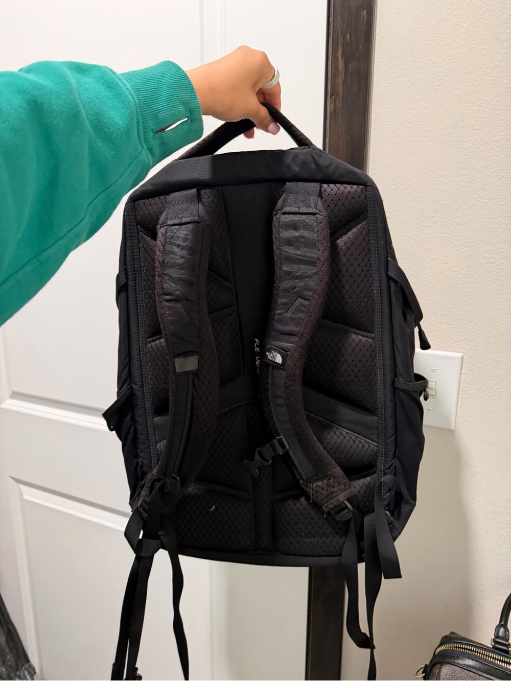 North Face Recon backpack - Picture 3 of 5